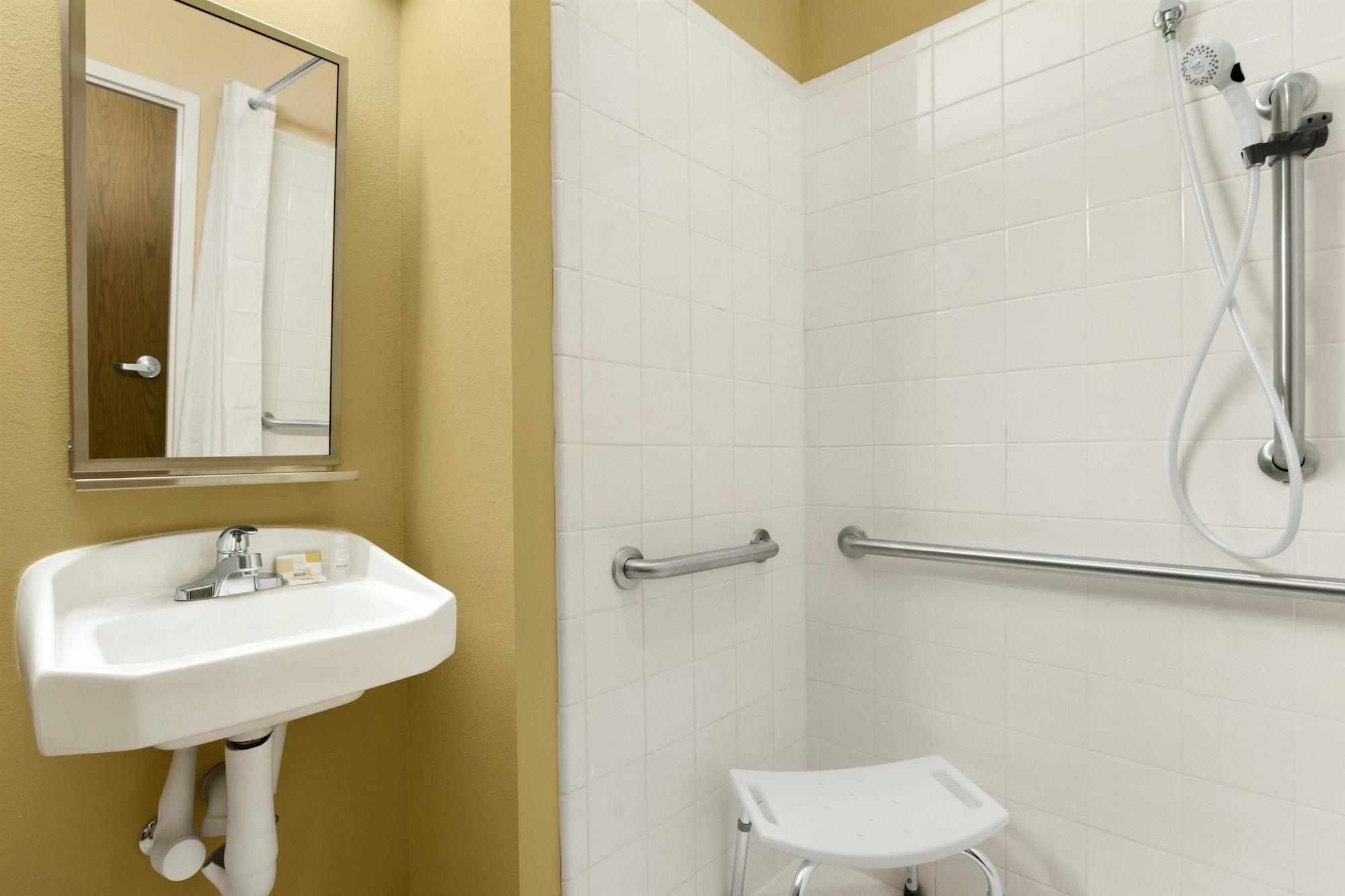 Microtel Inn & Suites By Wyndham Shelbyville Buitenkant foto