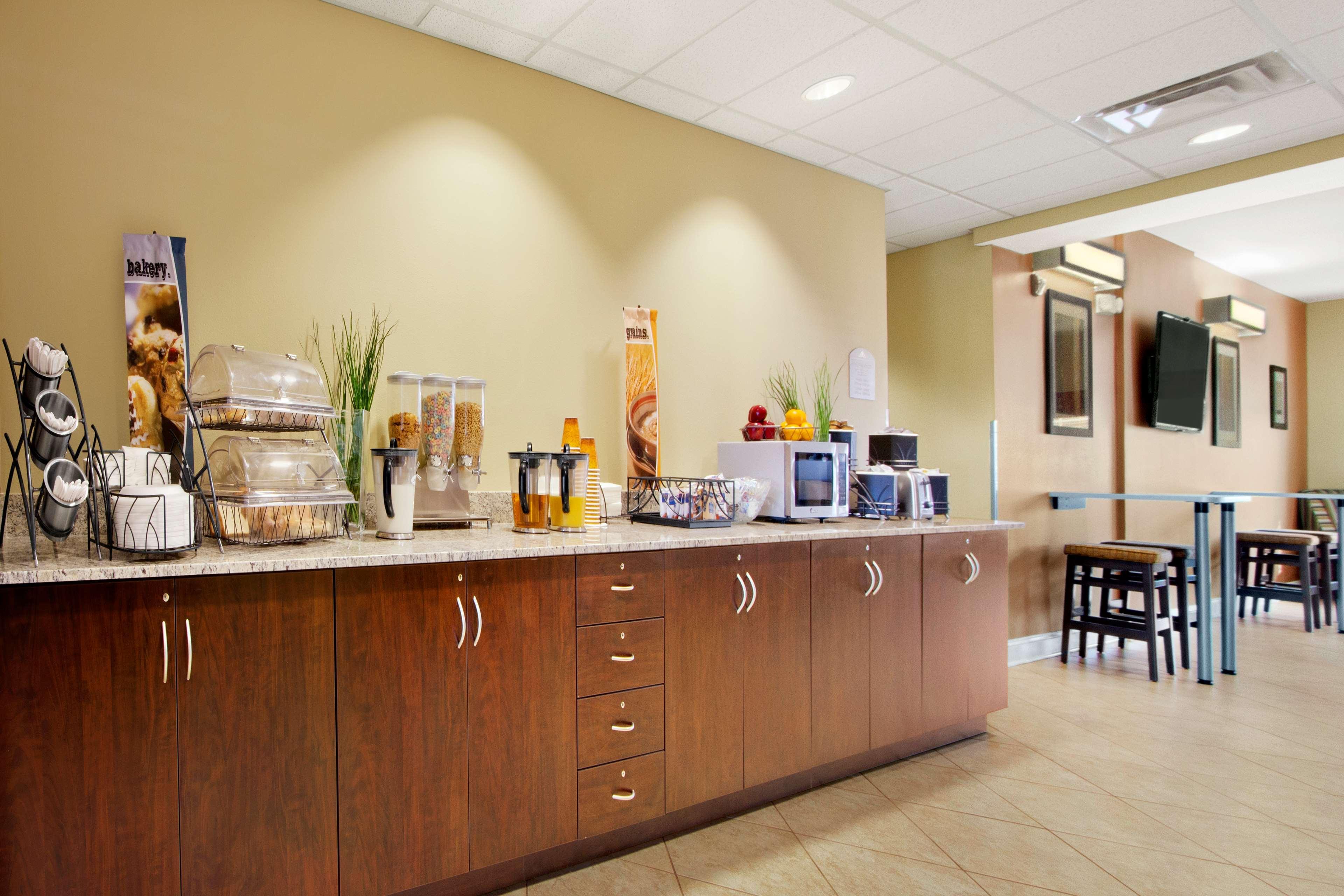 Microtel Inn & Suites By Wyndham Shelbyville Buitenkant foto
