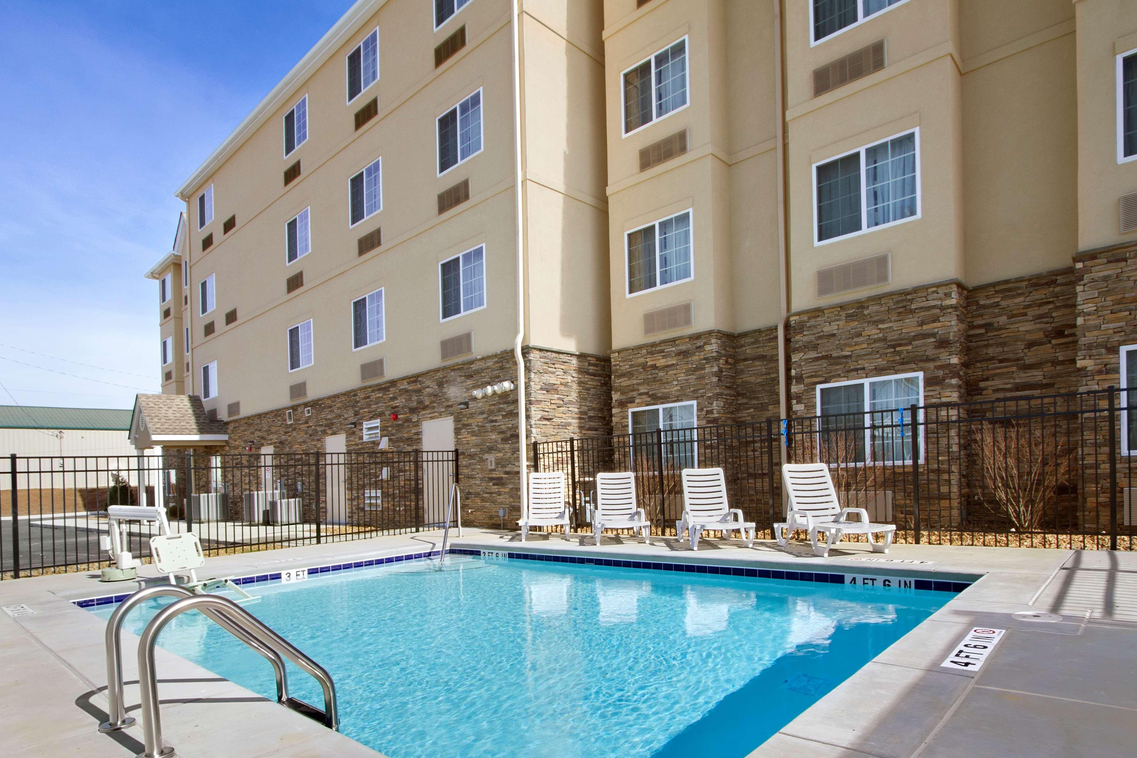 Microtel Inn & Suites By Wyndham Shelbyville Buitenkant foto