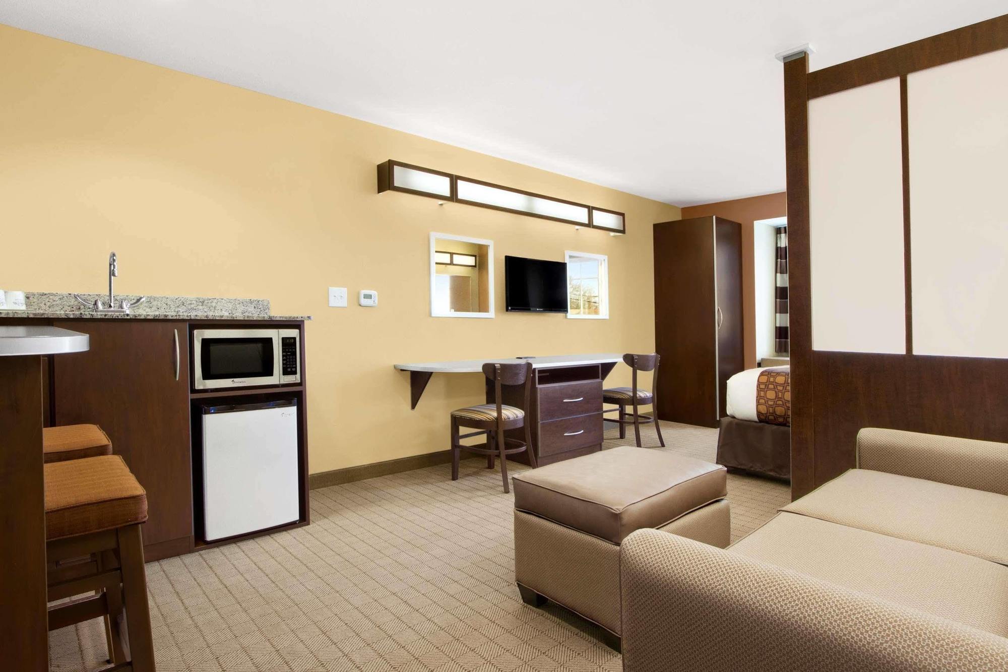 Microtel Inn & Suites By Wyndham Shelbyville Buitenkant foto